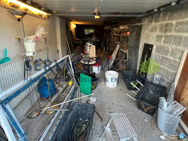 Garage vor und nach der Entrümpelung