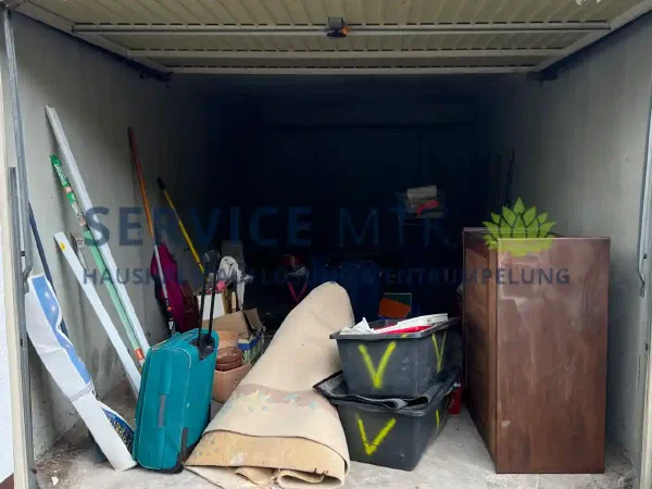 Garage vor und nach der Entrümpelung