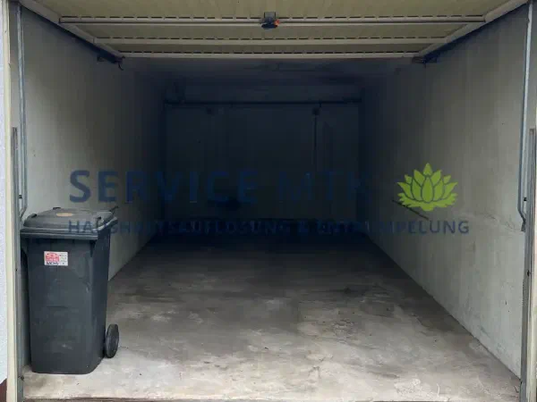 Garage vor und nach der Entrümpelung